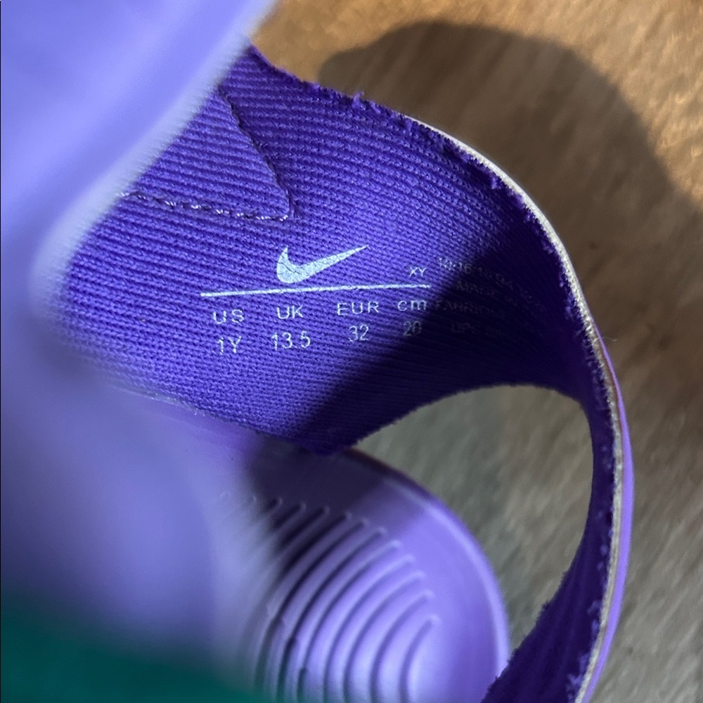 Nike Kids Purple and Green Sandals - Picture 8 of 9